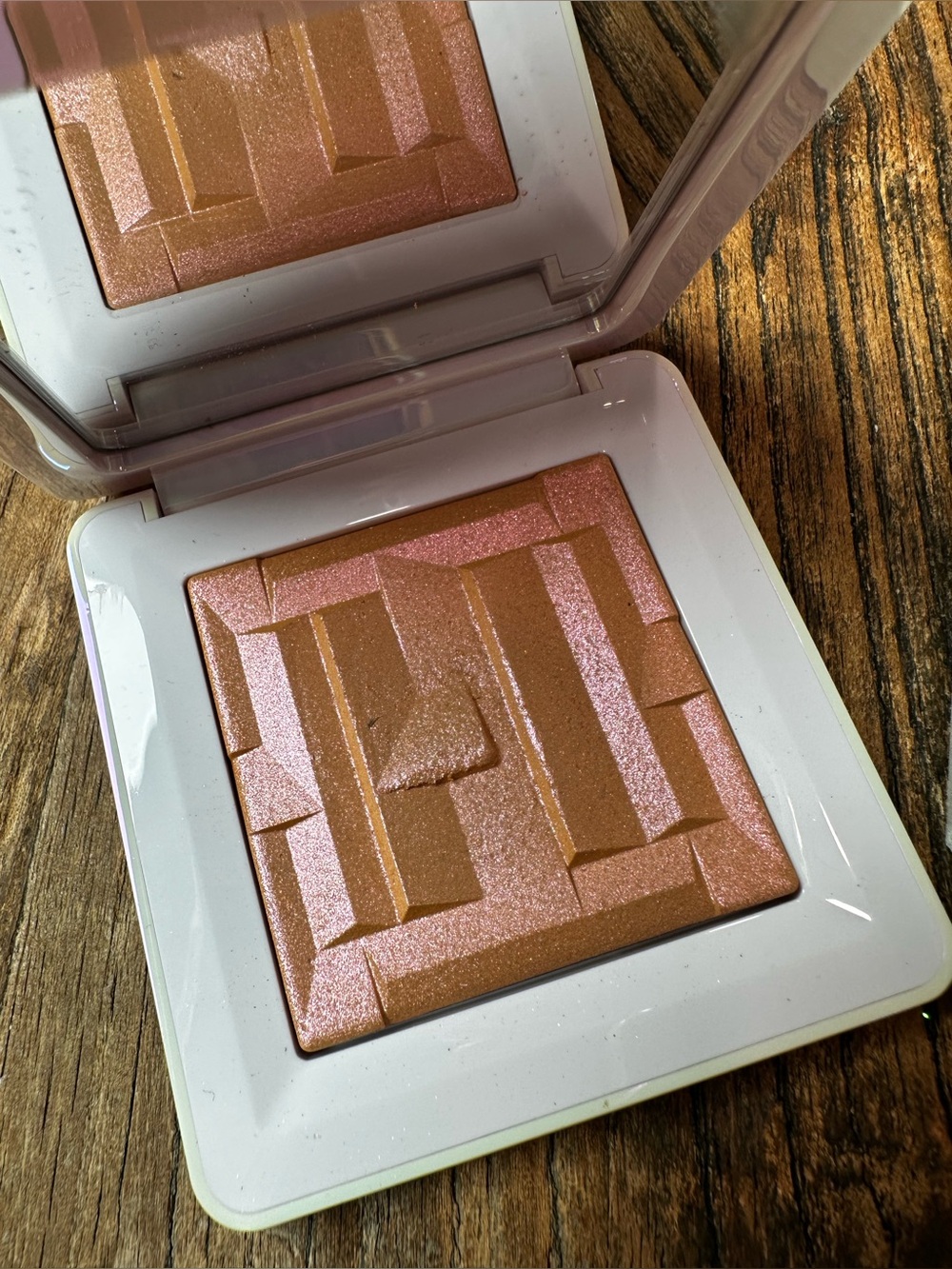 Haus Labs By Lady Gaga  Highlighter Compact